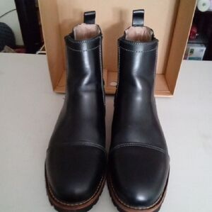 G.H. Bass & Co. Black and Brown Chelsea Boots
